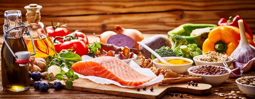 salmon, peppers, onions, broccoli and other heart healthy foods
